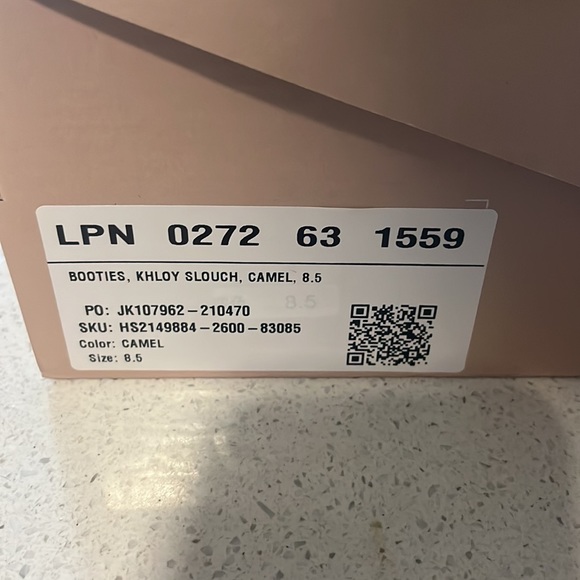 Camel colored slouchy heeled boots 8.5 NIB - Picture 8 of 8